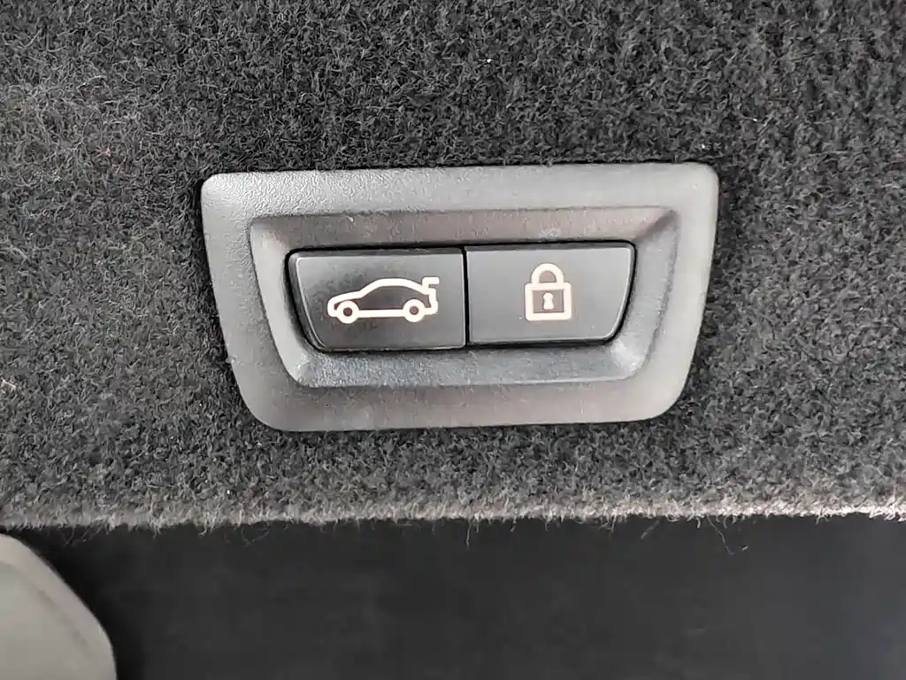BMW 7 Series 2018 — фото 25
