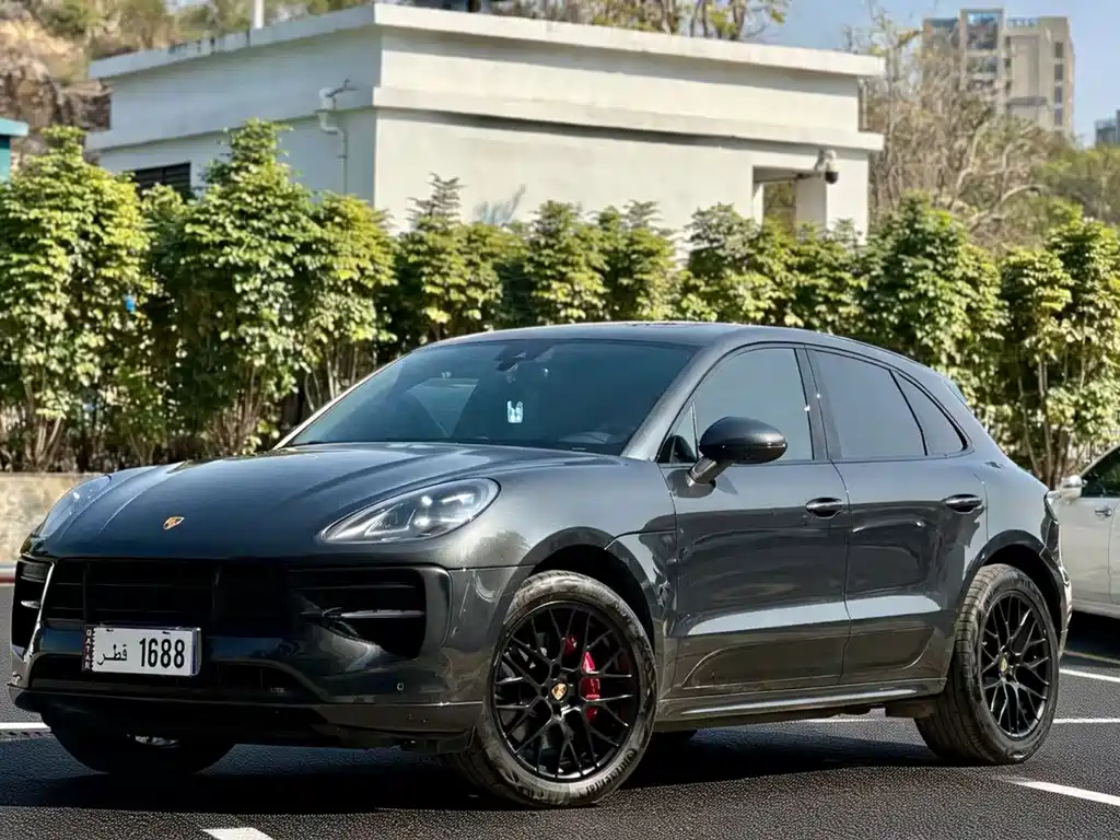 Porsche Macan 2021 — фото 1