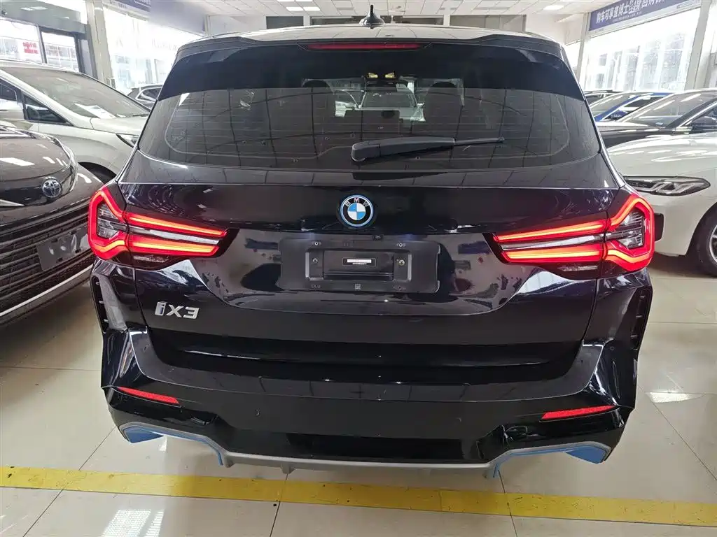 BMW iX3 2021 — фото 4