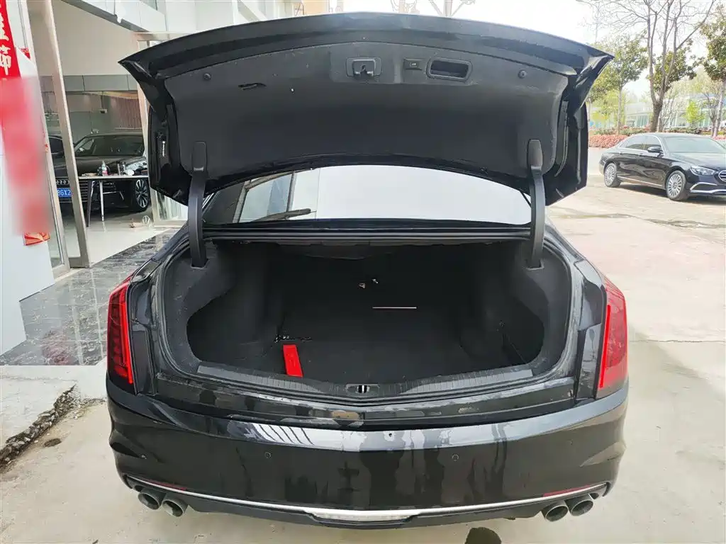 Cadillac CT6 2022 — фото 19