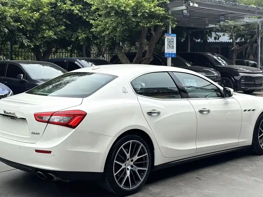 Maserati Ghibli 2016 — фото 8