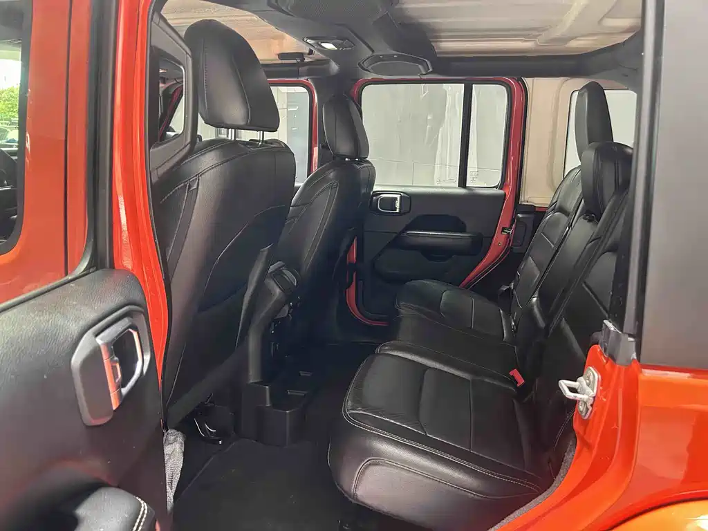 Jeep Wrangler 2019 — фото 17