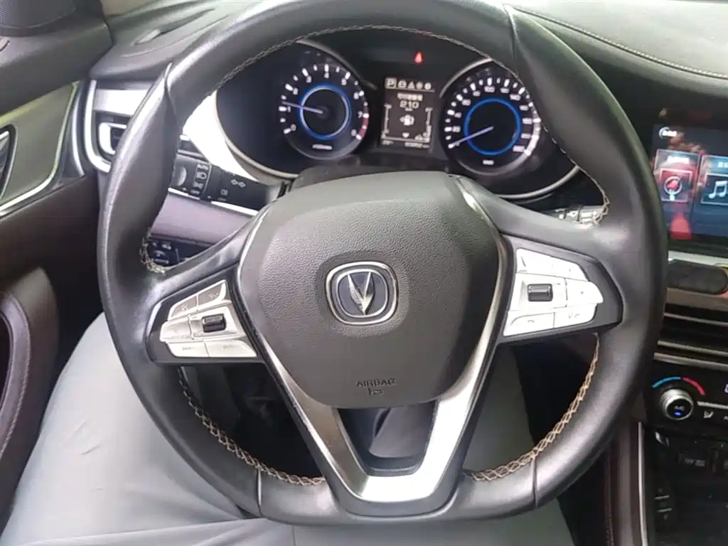 Changan Eado 2018 — фото 11