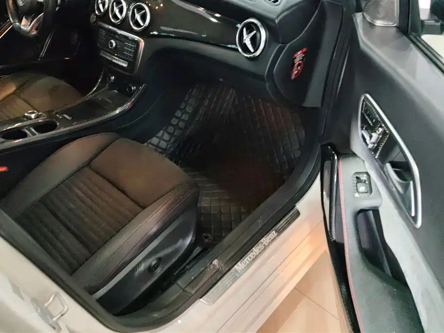 Mercedes-Benz CLA 2017 — фото 8