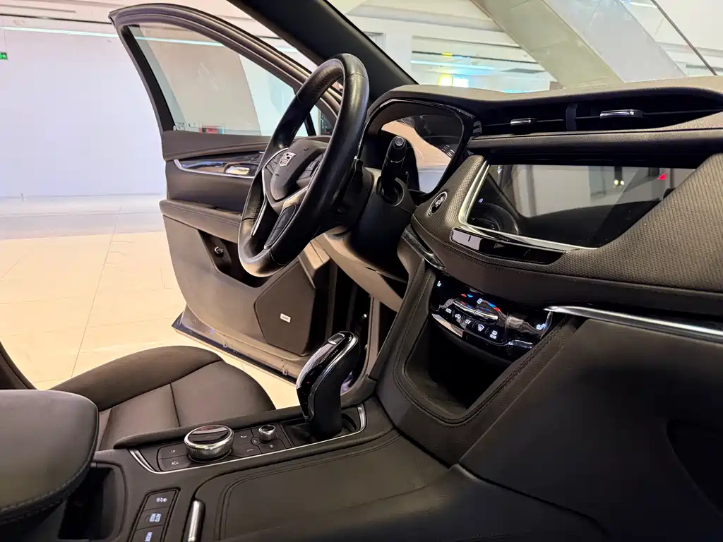 Cadillac XT5 2022 — фото 14