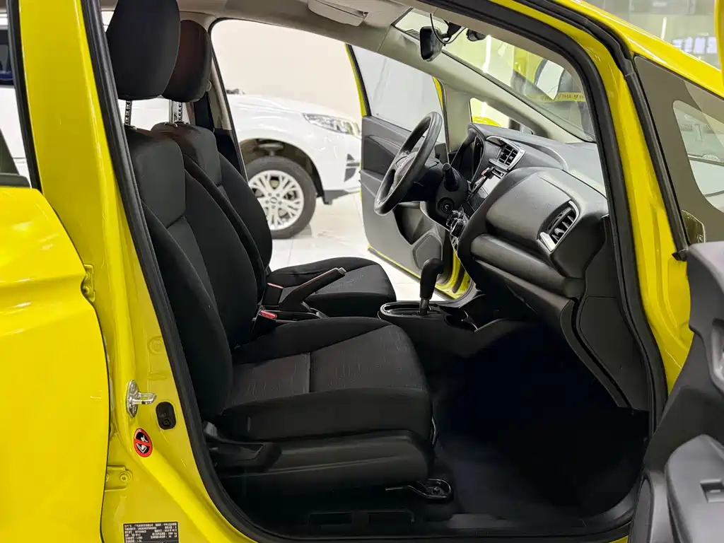 Honda Fit 2015 — фото 10