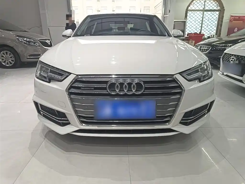 Audi A4L 2017 — фото 3