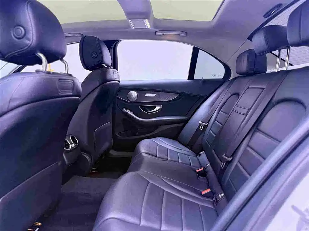 Mercedes-Benz C-Class 2016 — фото 17