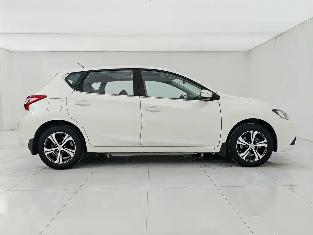 Nissan Tiida 2019 — фото 8