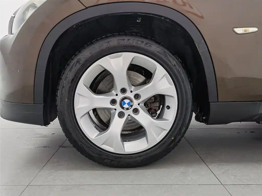 BMW X1 2012 — фото 17