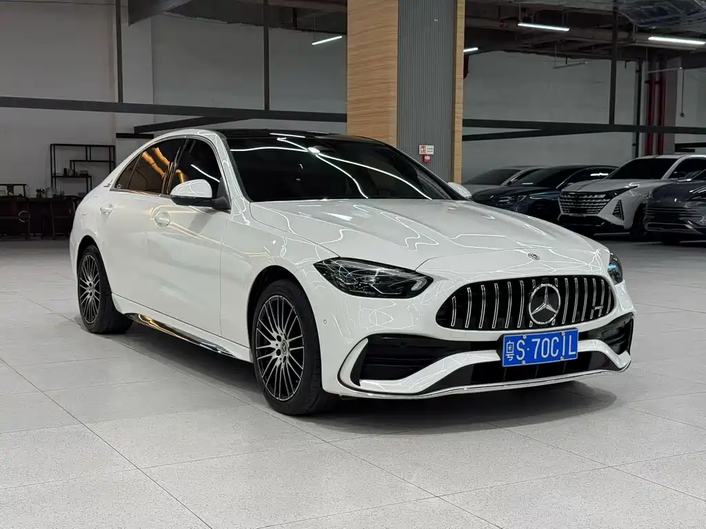 Mercedes-Benz C-Class 2024