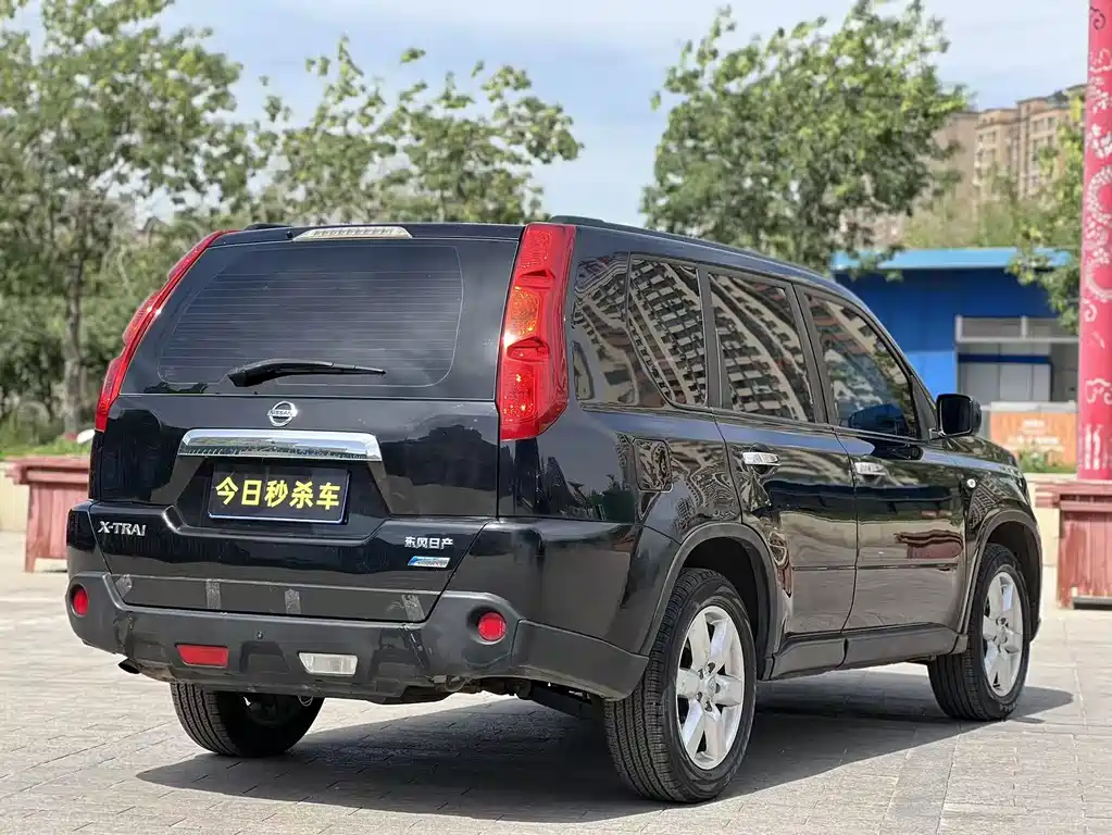 Nissan X-Trail 2011 — фото 15