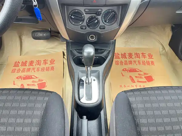 Nissan Livina 2013