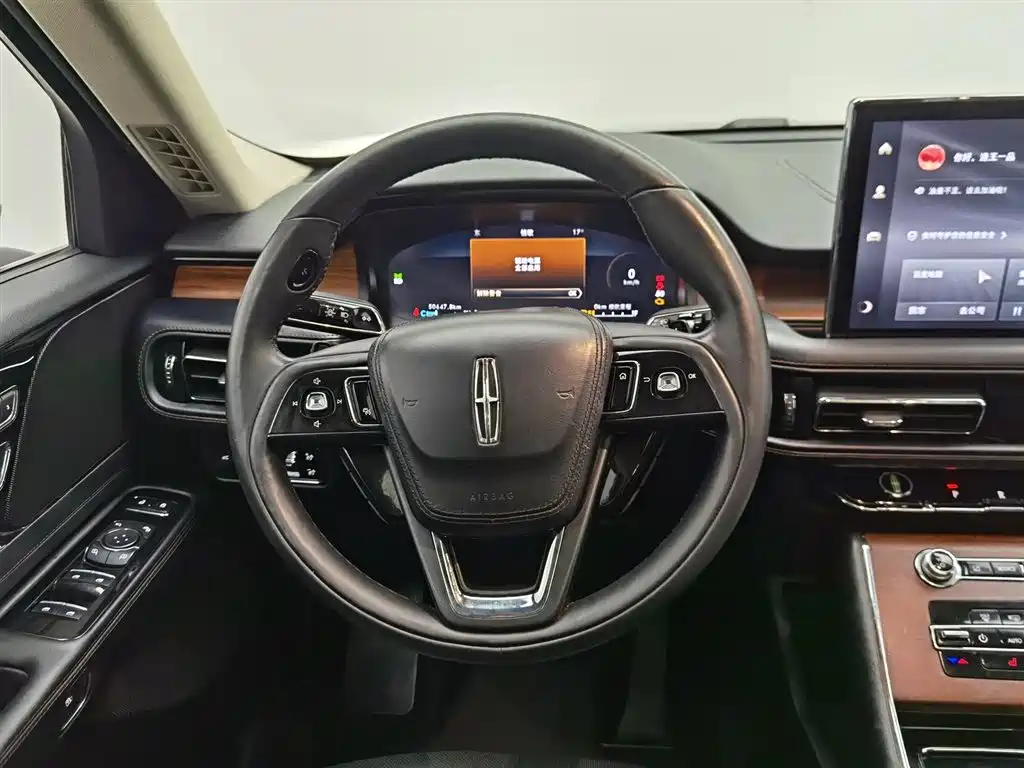 Lincoln Aviator 2023 — фото 11