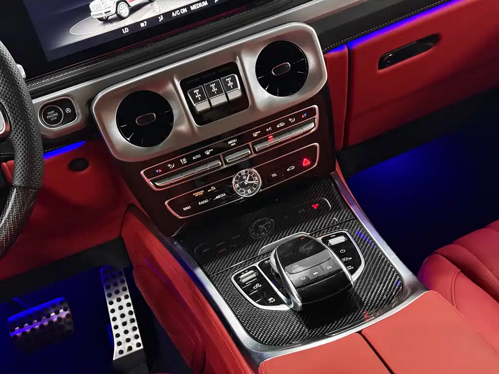 Mercedes-Benz G-Class 2023 — фото 11