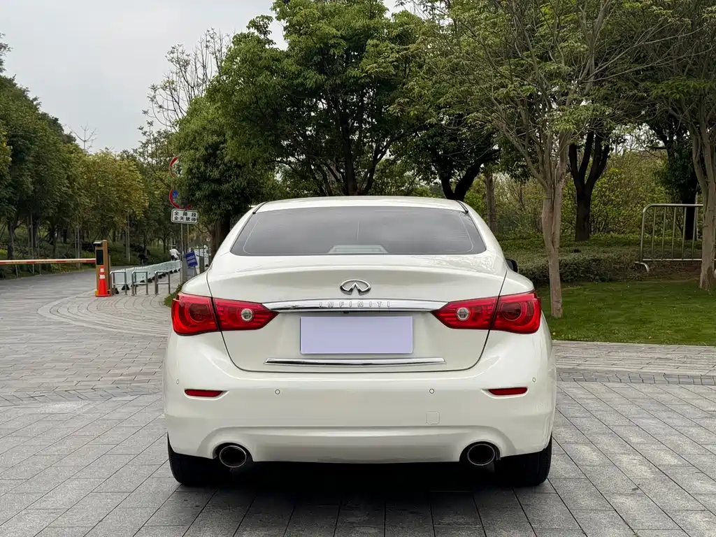 Infiniti Q50L 2018 — фото 10