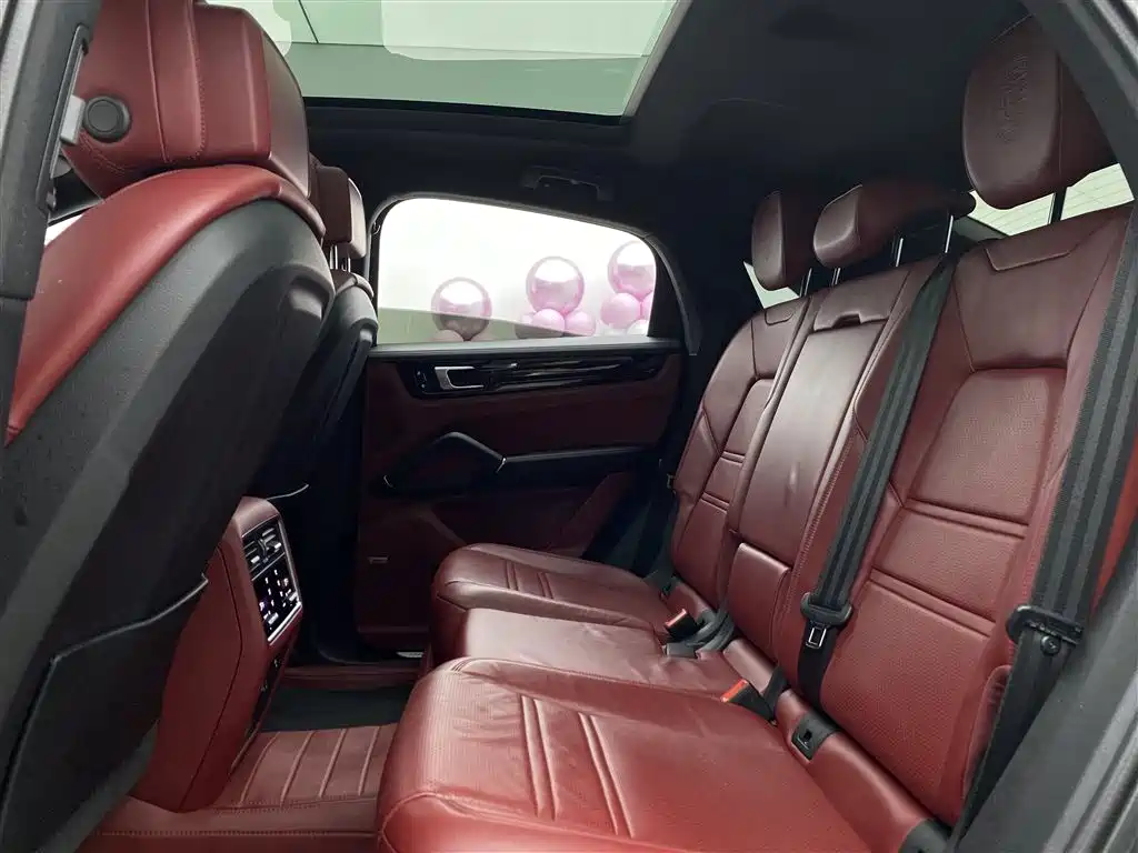 Porsche Cayenne 2020