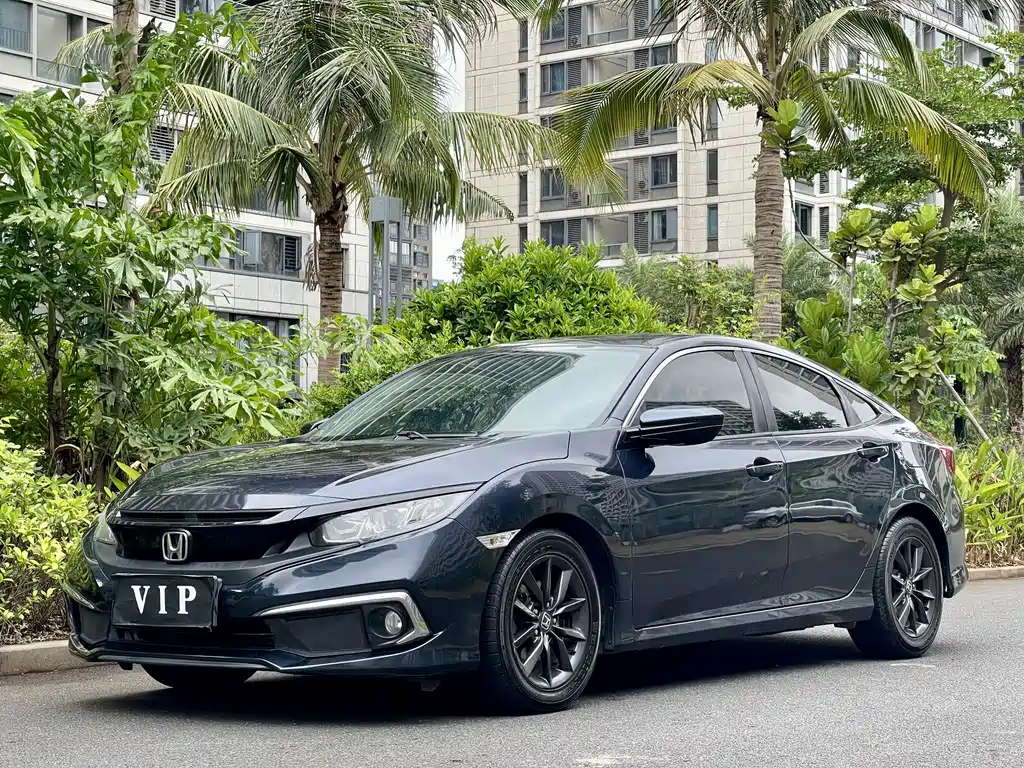 Honda Civic 2019 — фото 1