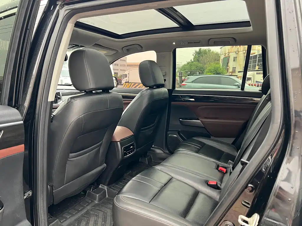 GAC Motor Trumpchi GS8 2018 — фото 18