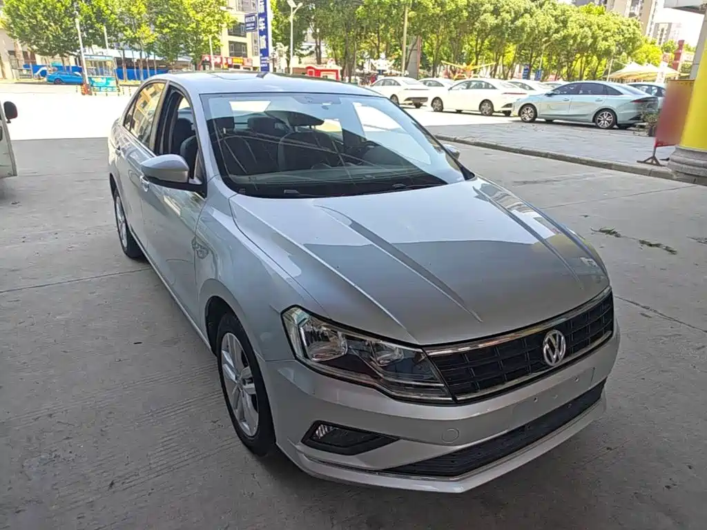 Volkswagen Jetta 2017 — фото 4