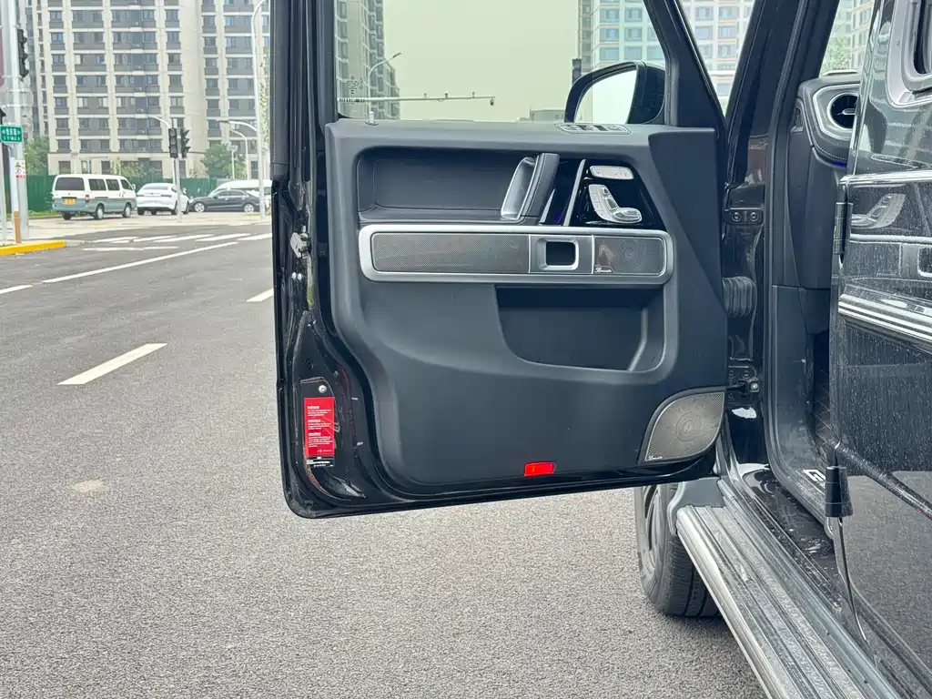 Mercedes-Benz G-Class 2023 — фото 10