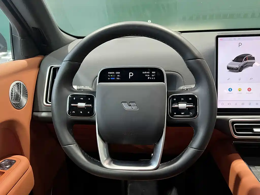 Li Auto Li L8 2025