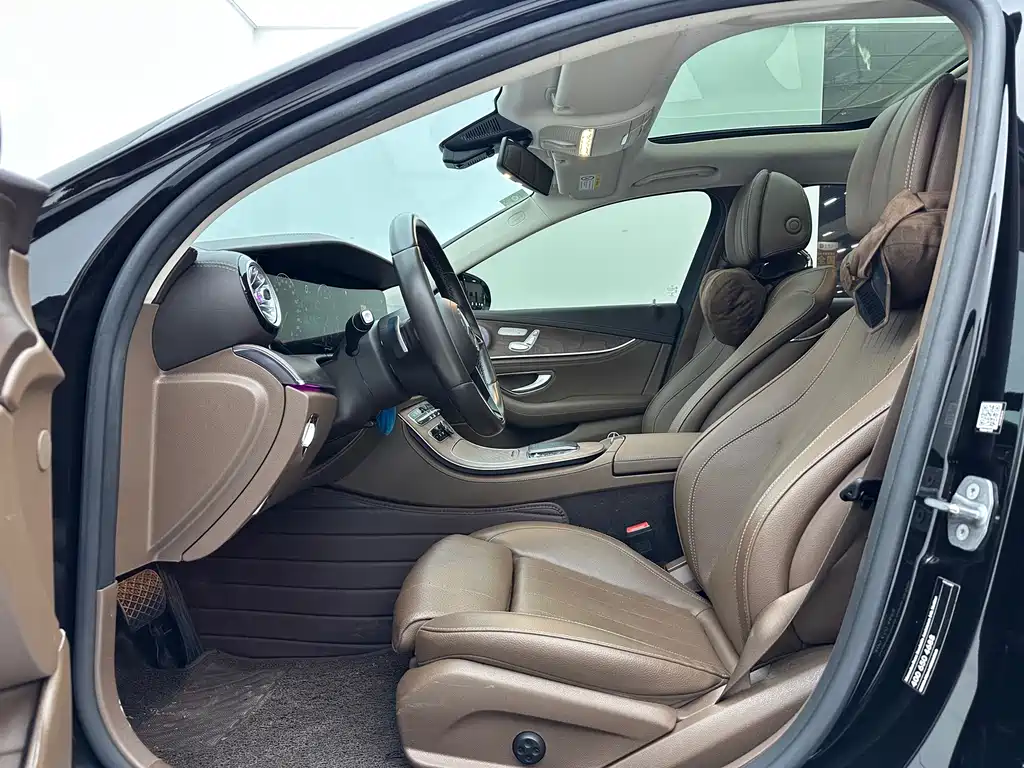Mercedes-Benz E-Class 2022 — фото 10
