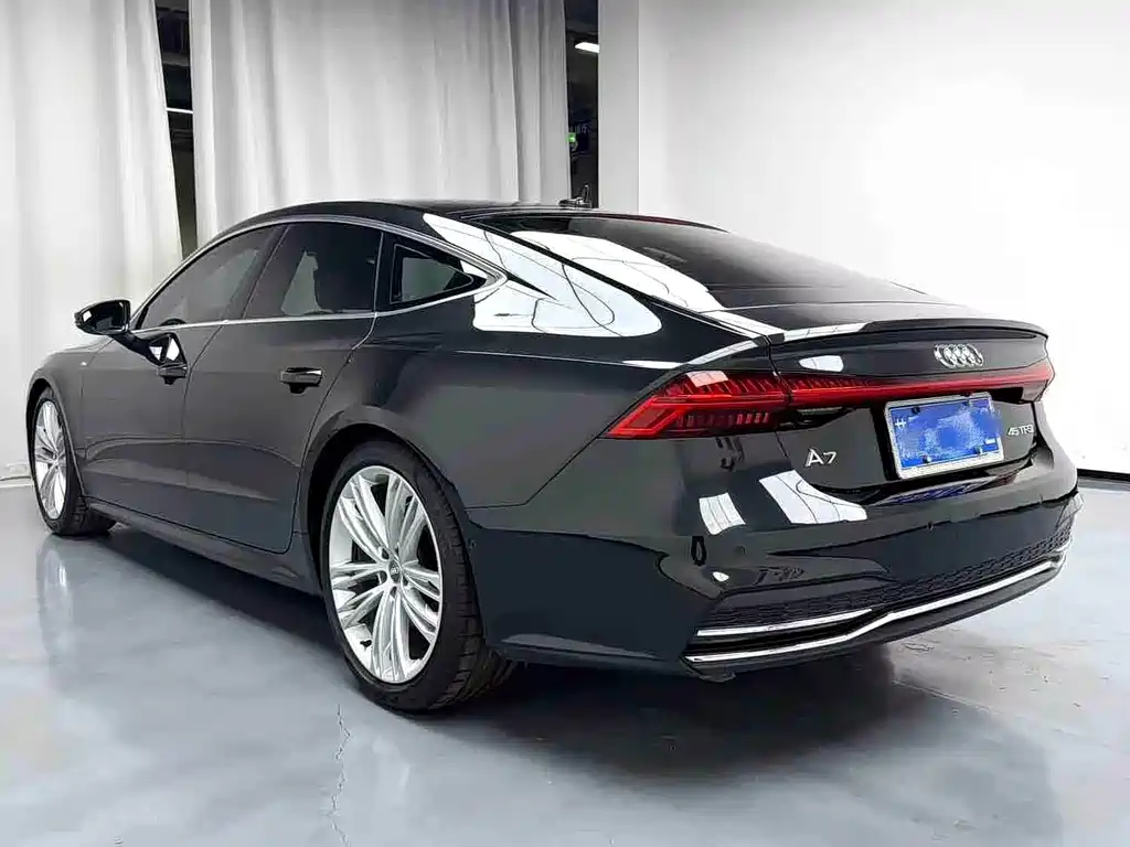 Audi A7 2021 — фото 6