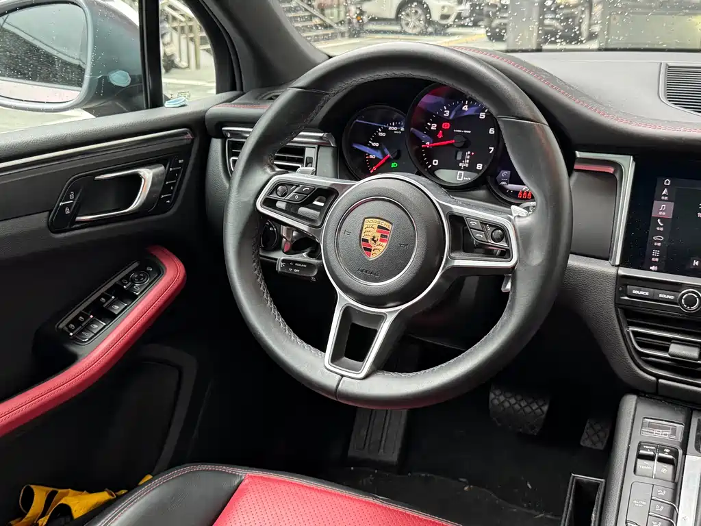 Porsche Macan 2020 — фото 9