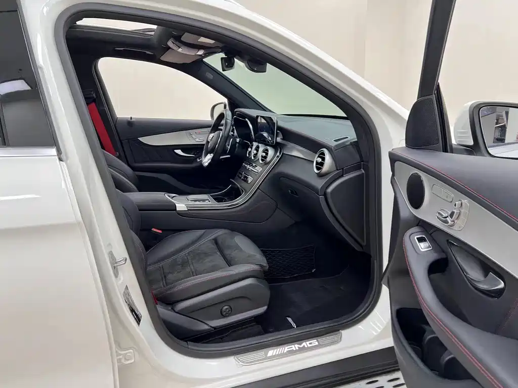 Mercedes-Benz GLC AMG 2020 — фото 20