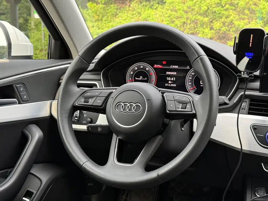 Audi A4L 2022 — фото 6
