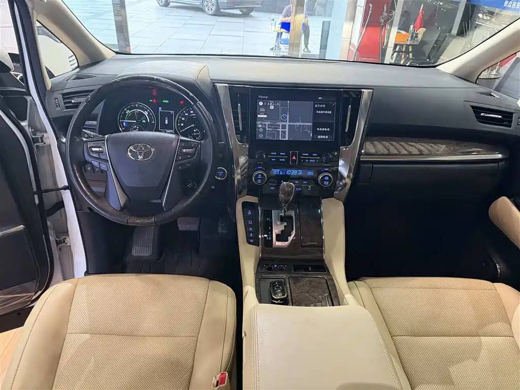 Toyota Vellfire 2023 — фото 9