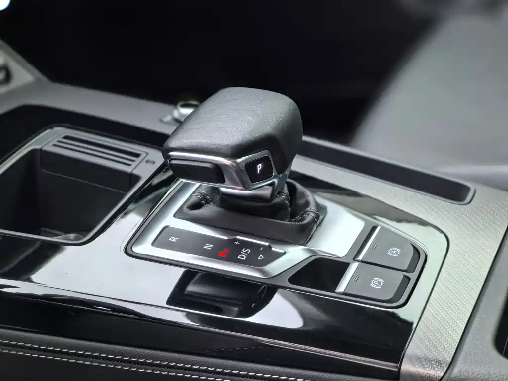 Audi Q5L 2022