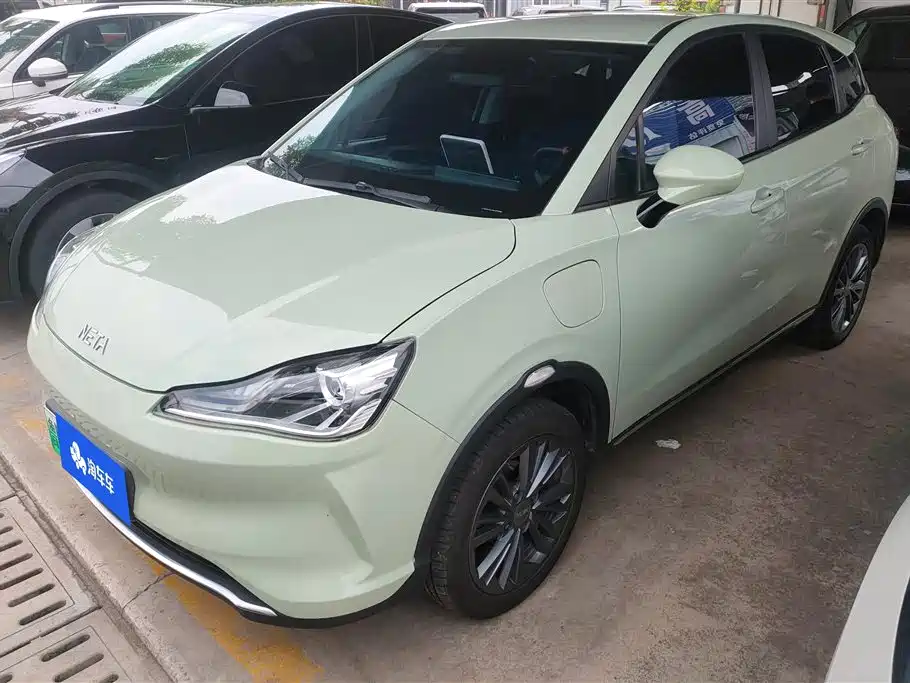 Neta V 2022