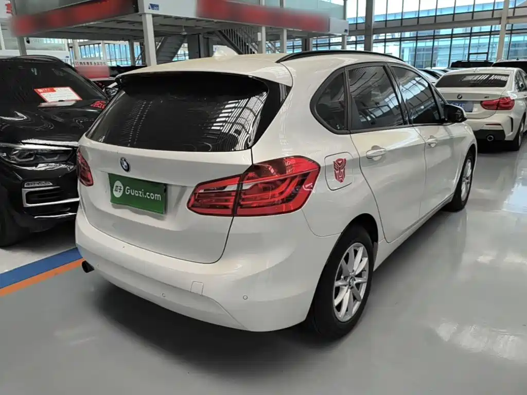 BMW 2 Series Active Tourer 2016 — фото 7