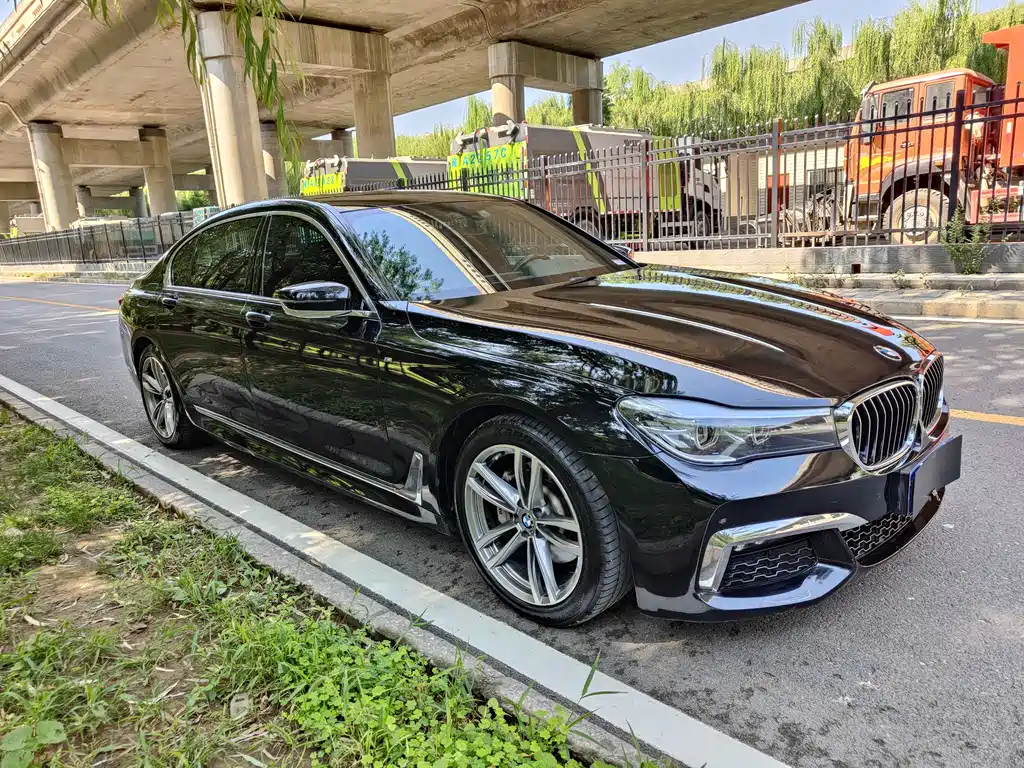 BMW 7 Series 2017 — фото 3