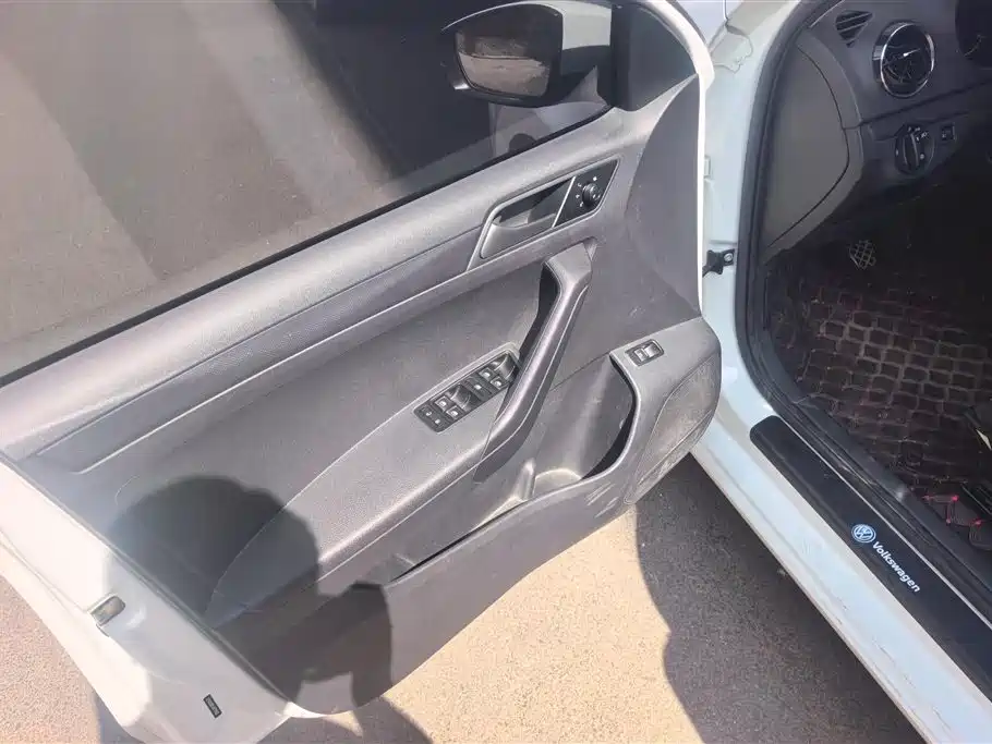 Volkswagen Jetta 2019