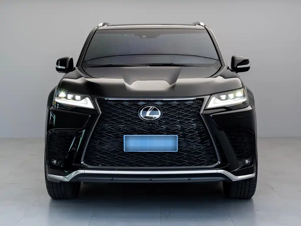 Lexus LX 2023 — фото 1