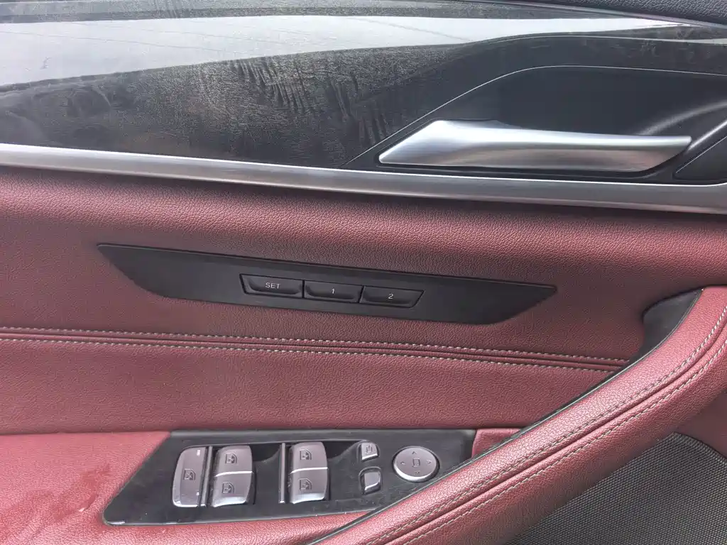 BMW 5 Series New Energy 2021 — фото 14
