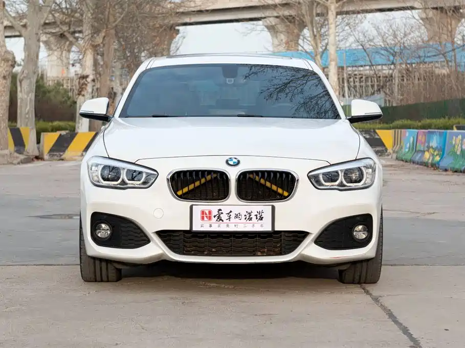 BMW 1 Series 2018 — фото 8
