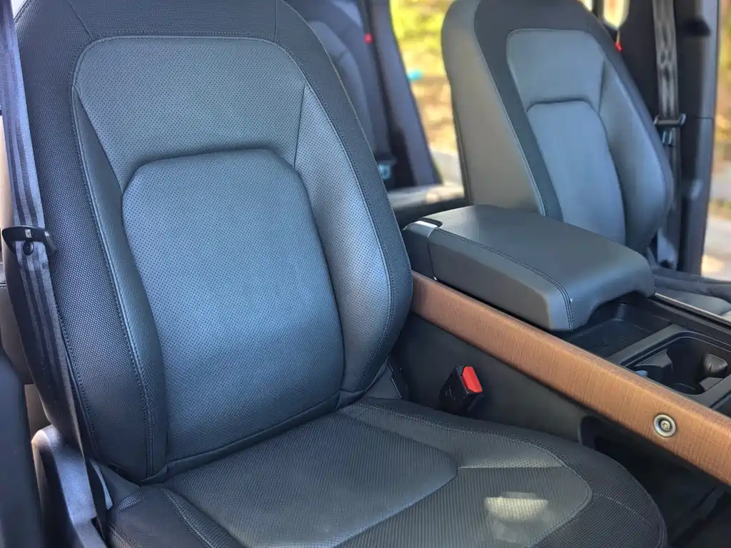 Land Rover Defender 2022 — фото 12