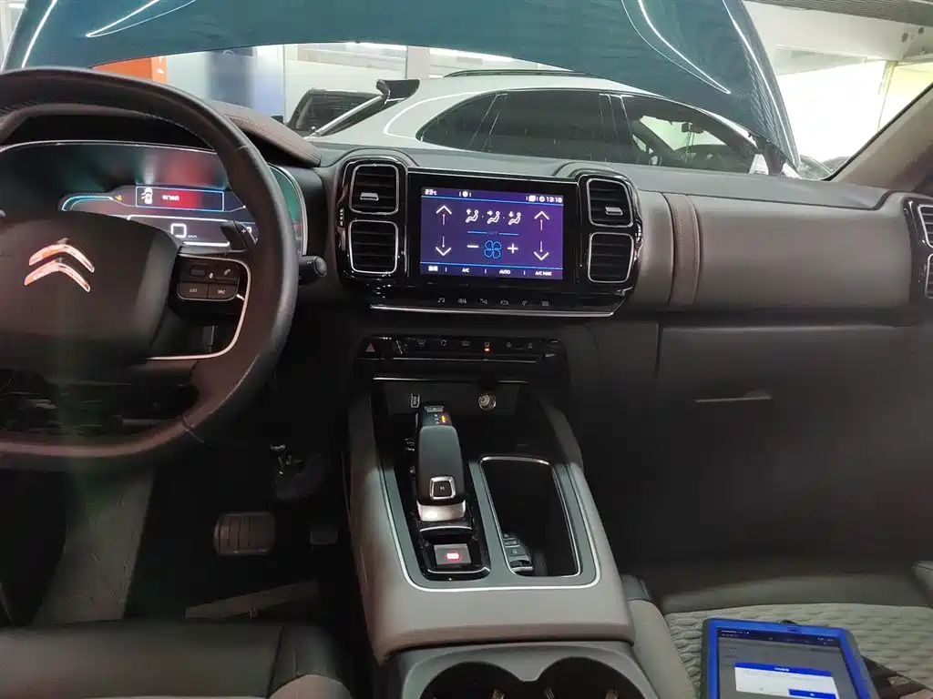 Citroen C5 AIRCROSS 2018 — фото 13