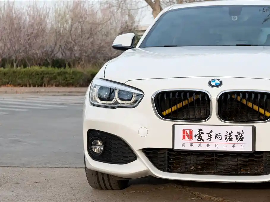 BMW 1 Series 2018 — фото 11