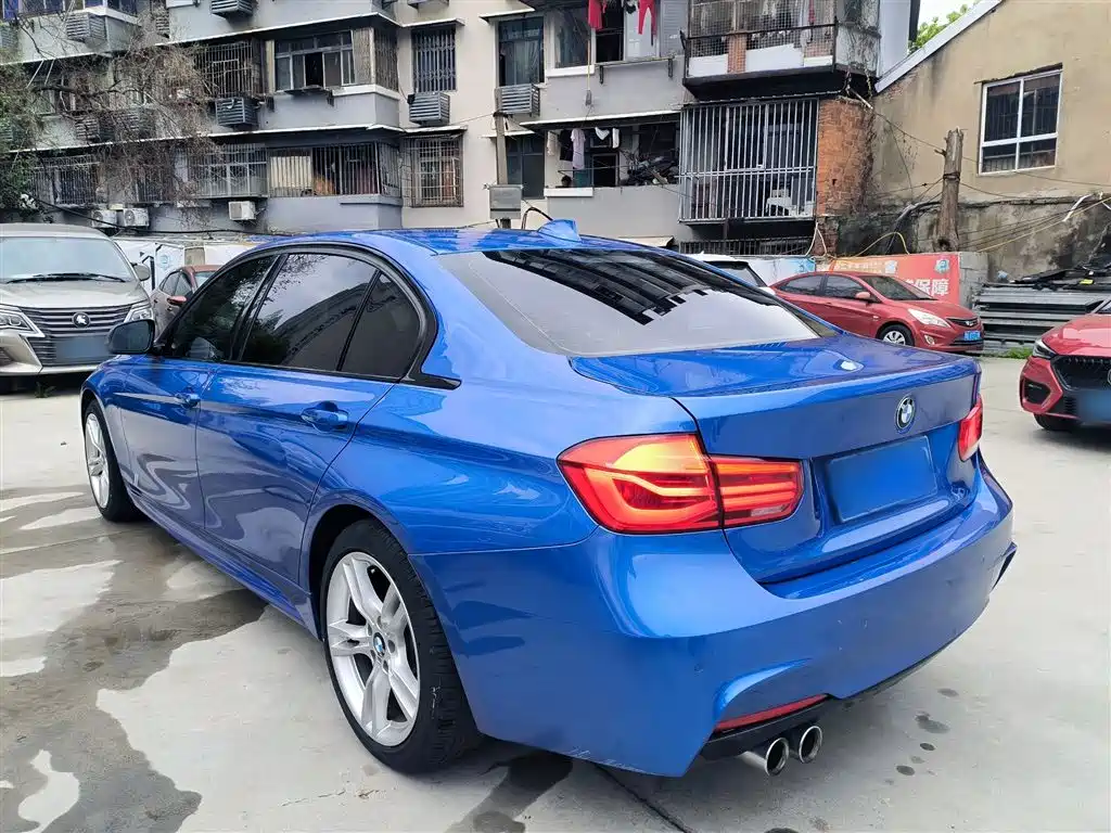 BMW 3 Series 2019 — фото 15