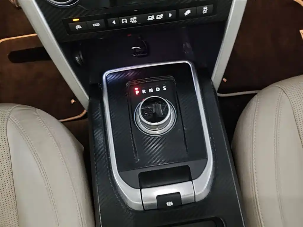 Land Rover Discovery Sport 2015 — фото 14