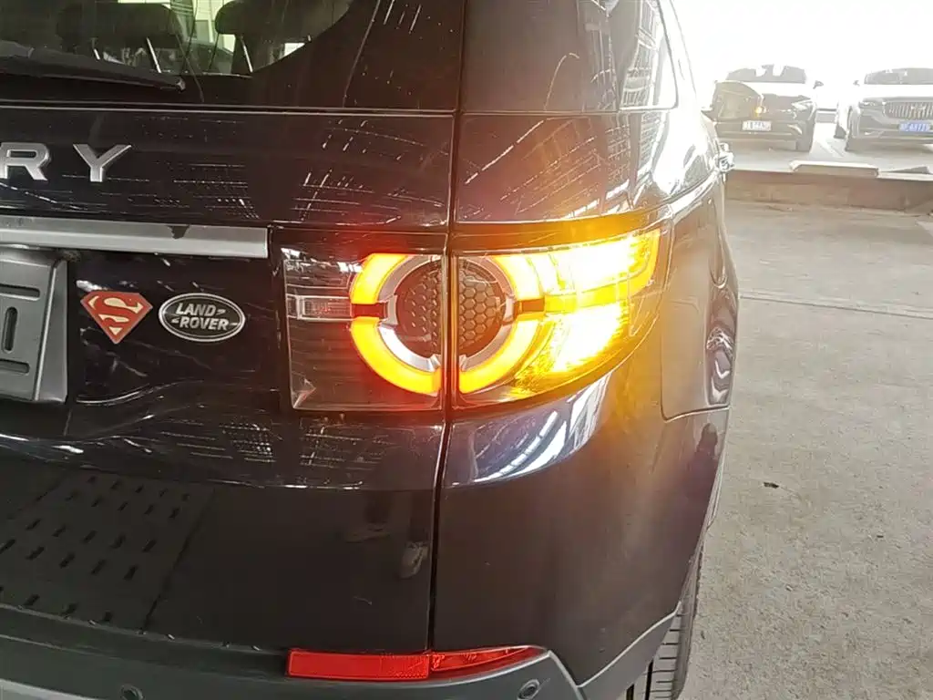 Land Rover Discovery Sport 2015 — фото 8