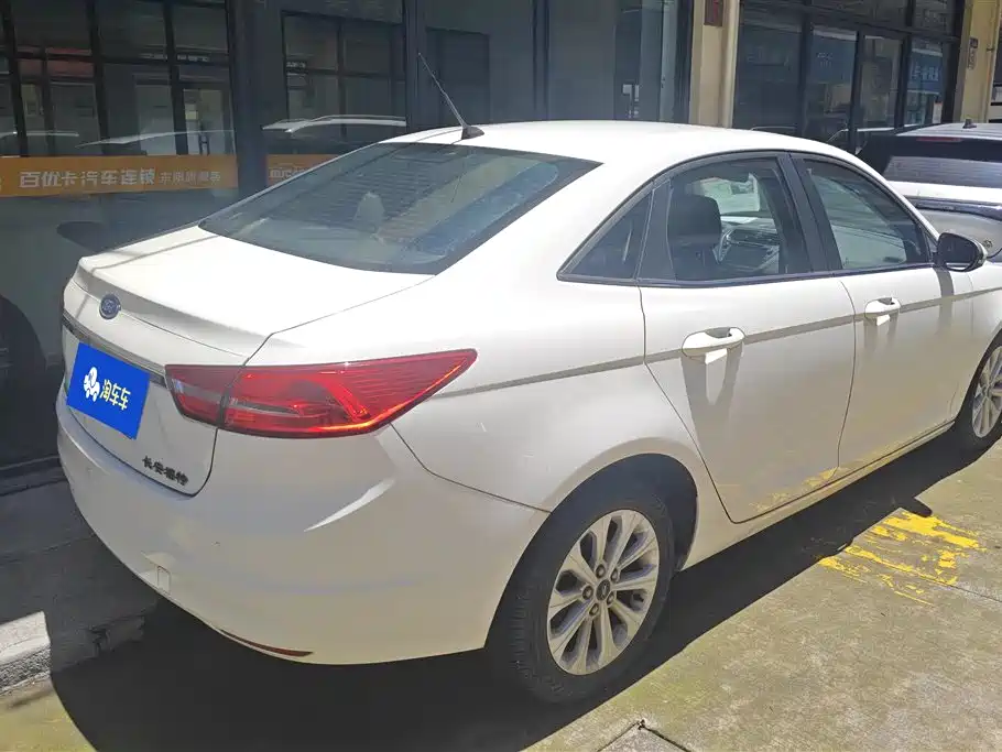 Ford Escort 2016