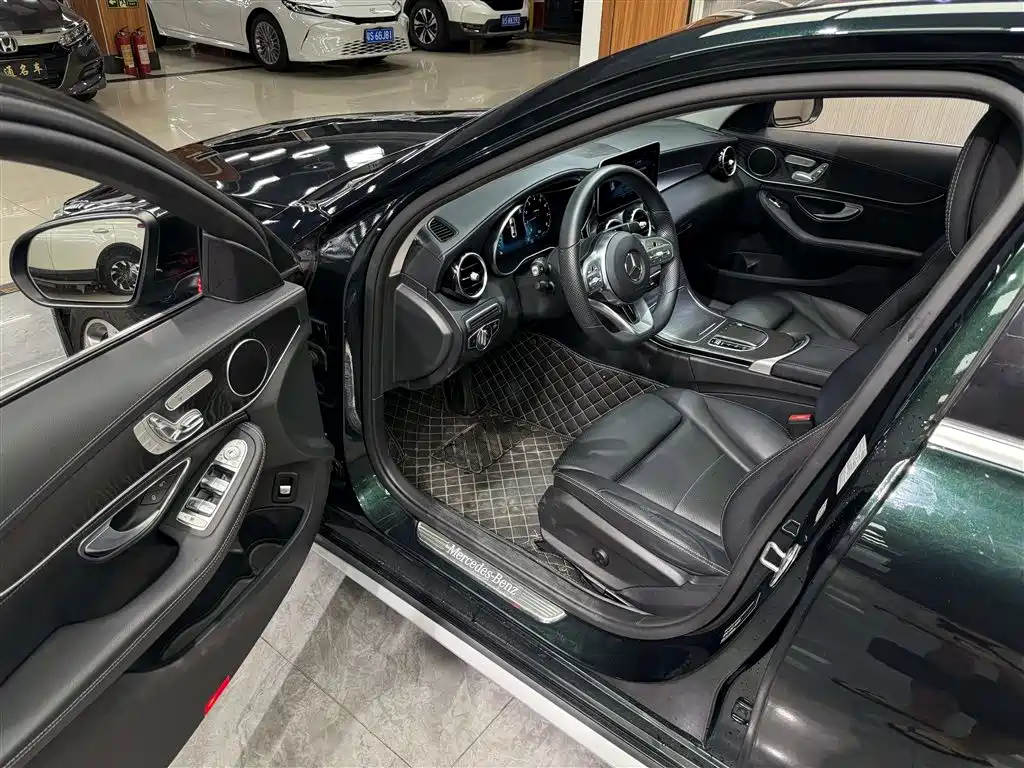 Mercedes-Benz C-Class 2020 — фото 7