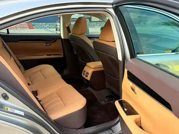 Lexus ES 2017