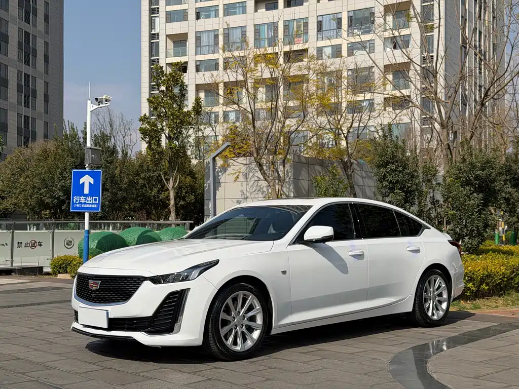 Cadillac CT5 2020 — фото 1